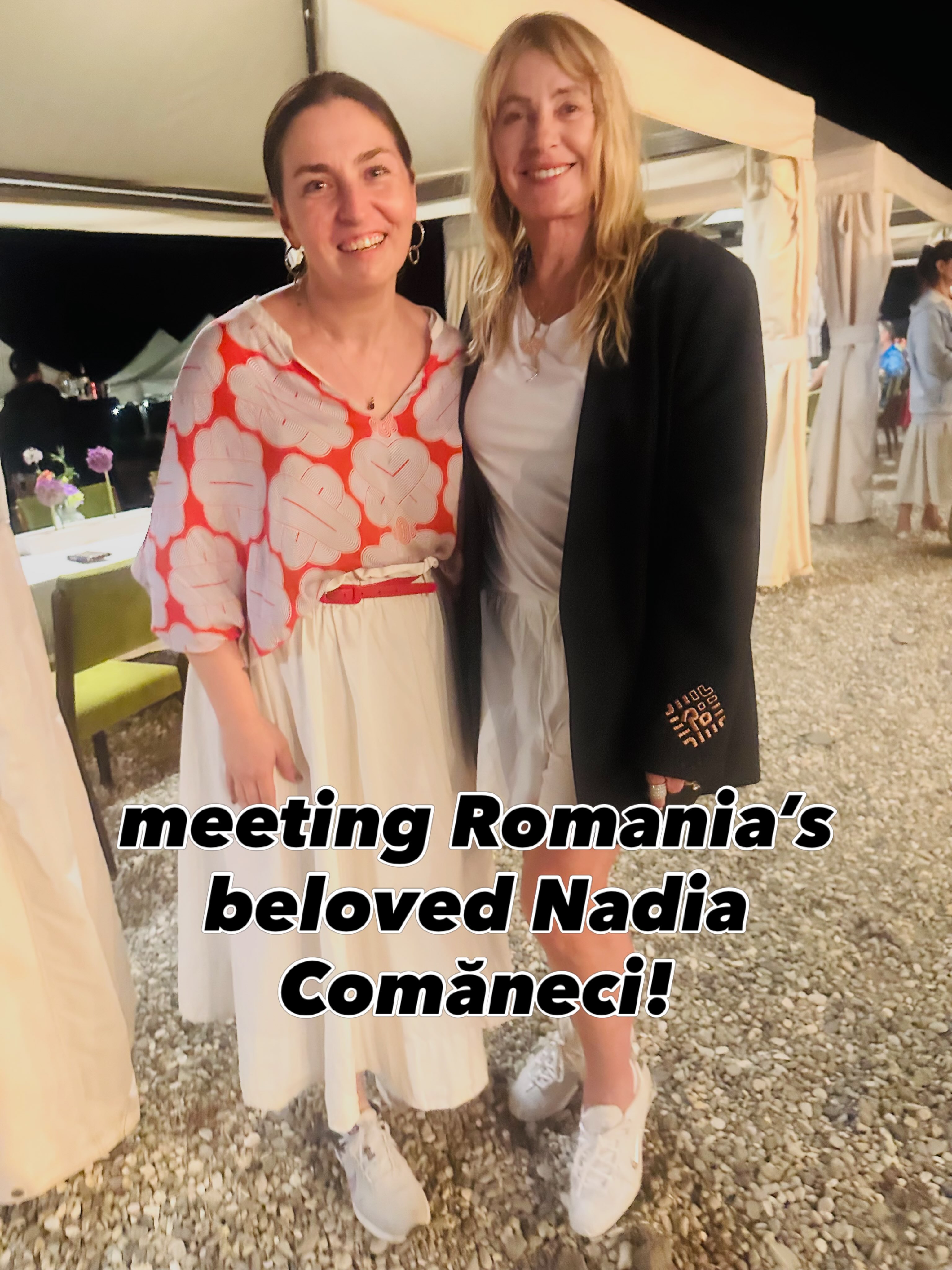 Mi s-a oprit inima când am văzut-o. Am apucat să îi spun cât de mult o admir. Mă bucur că mi-am cerut scuze pentru îndrăzneala de a cere această fotografie. Eu aveam nevoie de ea, nu pentru minutul de social media, ci pentru mine. Ca să știu, când memoria o să mă lase, că am stat lângă o legendă. Lângă zecele curat.